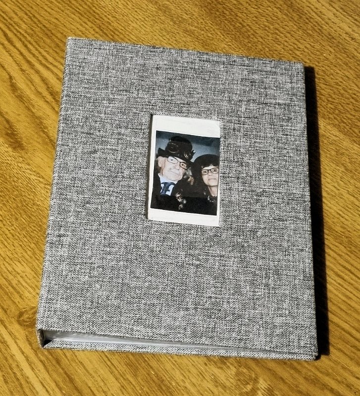 instax-album-2 Das "offline" Fotoalbum, in dem wir die Bilder sammeln