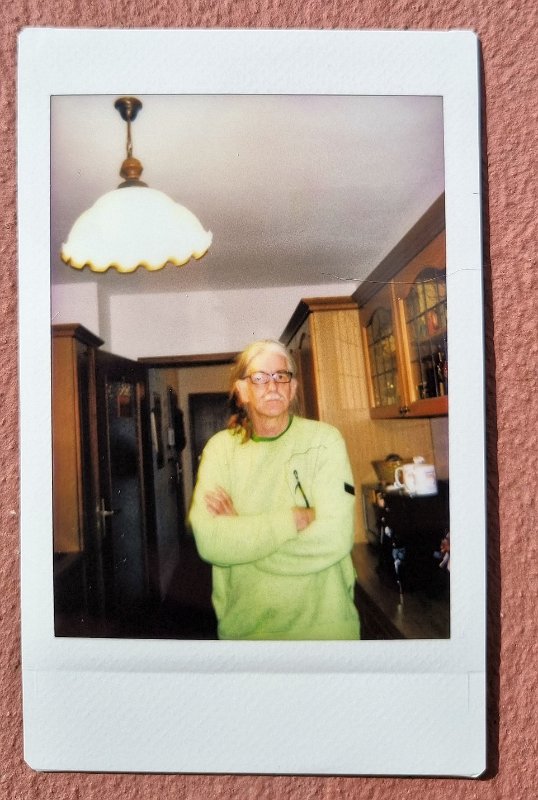 instax-dietmar-gruer-Sweatshirt "Mann ohne Hut"