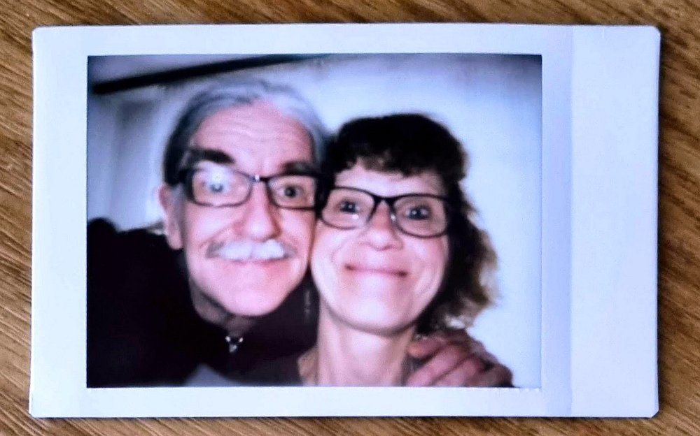 instax-wir-2023-03-10 Immer schön in die Kamera schauen!