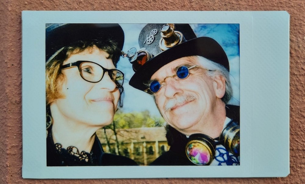 instax-wir-kloster-maulbronn-3_2023-04-09 Kloster Maulbronn, Ostersonntag, 9.4.2023 Zu den Steampunk-Bildern
